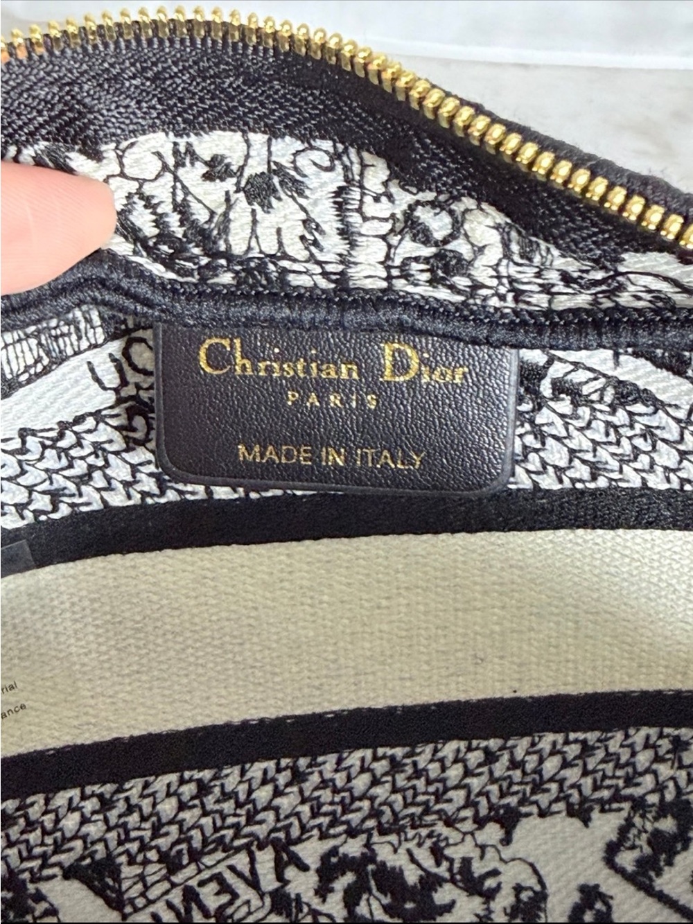 Dior Black and White Christian Dior Logo Crossbody Bag - Picture 7 of 8